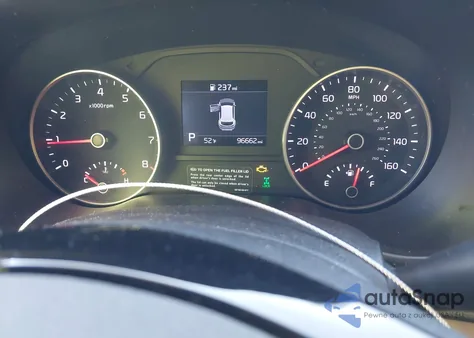 2020 Kia Sportage Lx z USA, uszkodzony, nr VIN KNDPMCAC9L7751137